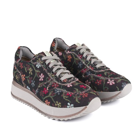 Asia Little Flowers Black Vegan Shoes Made in Italy | Risorse Future Asia Little Flowers Black Vegan Shoes Made in Italy | Risorse Future