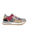 Roger Sneaker Travel